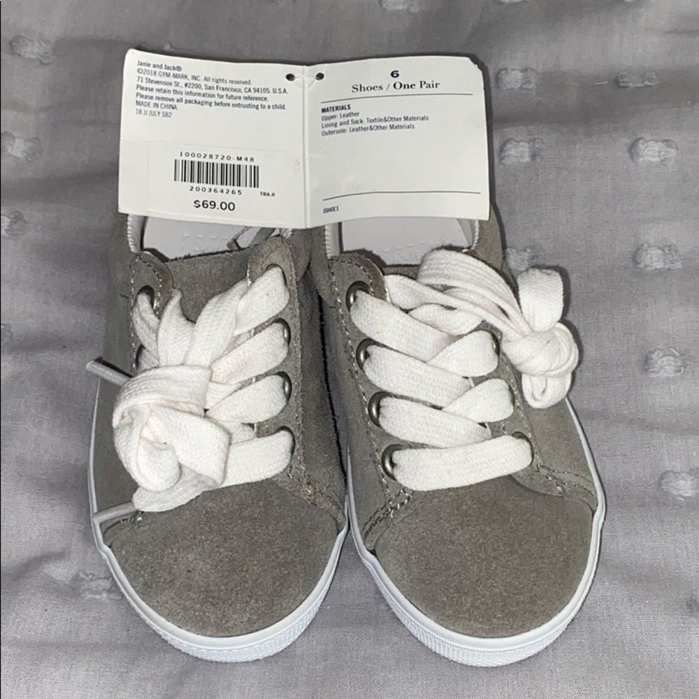 NWT Janie and Jack suede grey shoes size 6